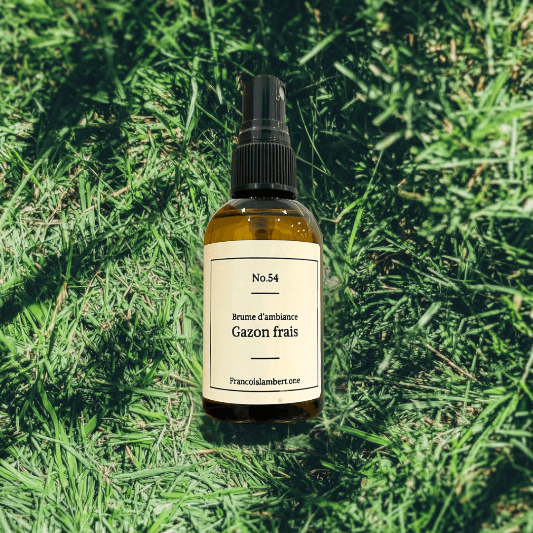 brume d'amibiance gazon frais sur du gazon