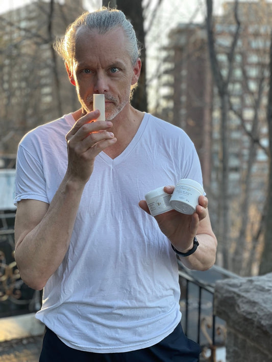 Le lavage du visage avec nos savons au lait de brebis