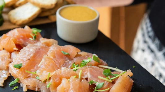 gravlax de truite à la moutarde de dijon au beurre d'érable