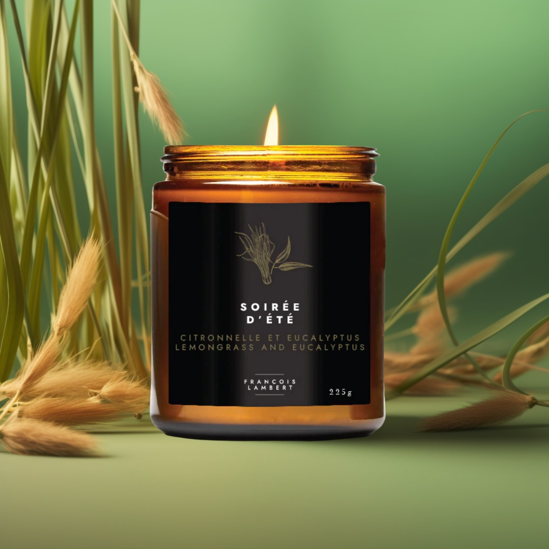 bougie à la citronnelle contre les moustiques