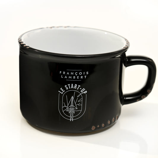 tasse en émail noire